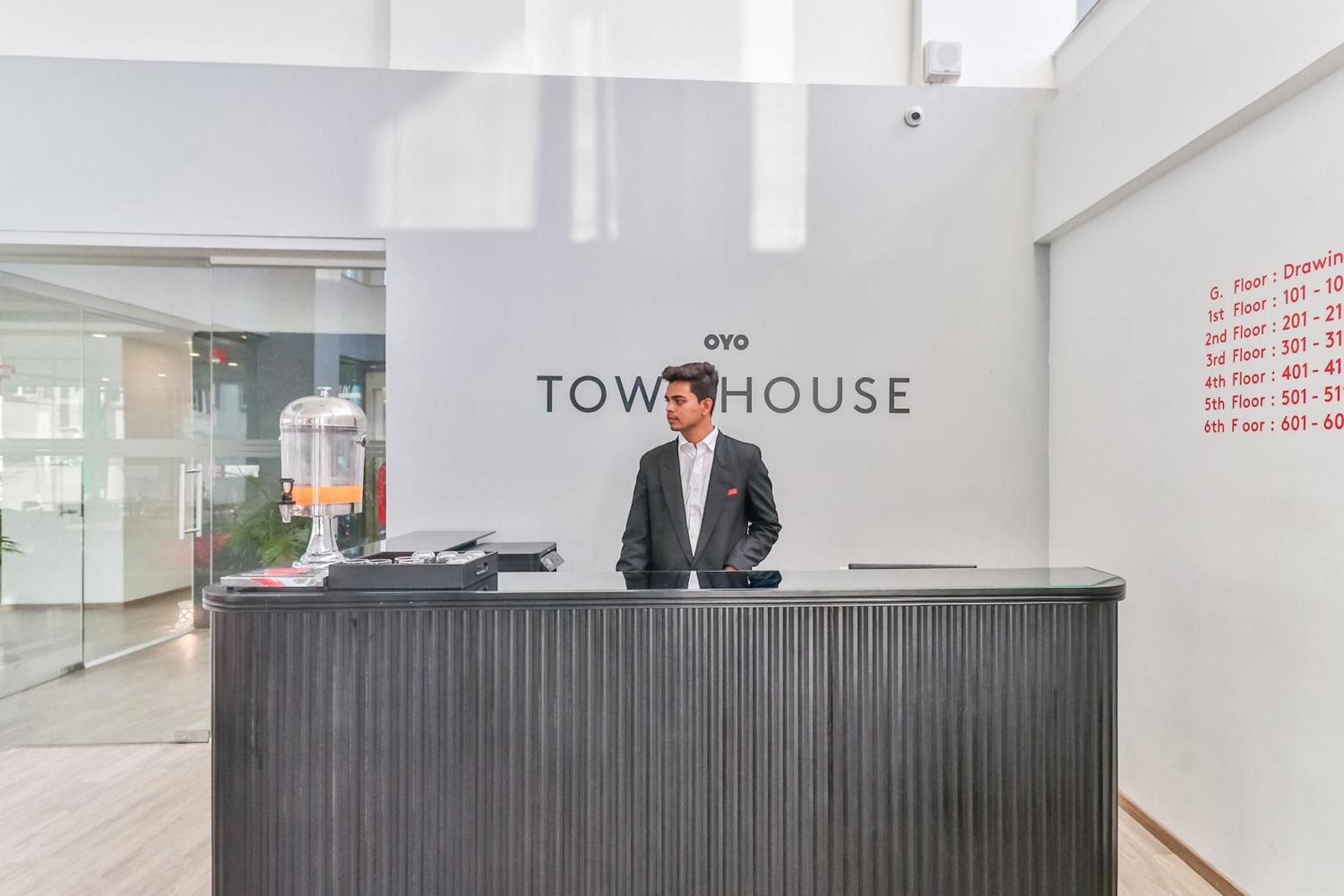 Super Townhouse Reva College University Yelahanka Εξωτερικό φωτογραφία