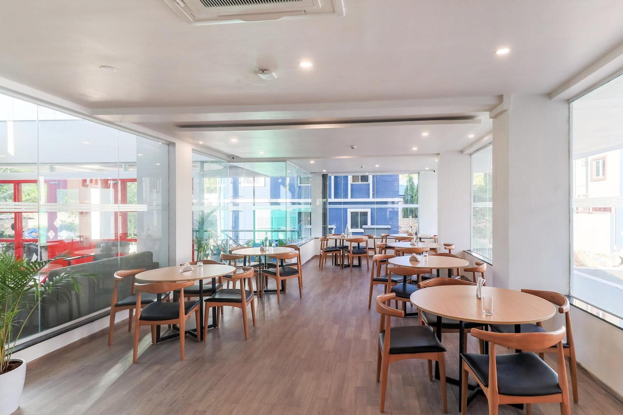 Super Townhouse Reva College University Yelahanka Εξωτερικό φωτογραφία